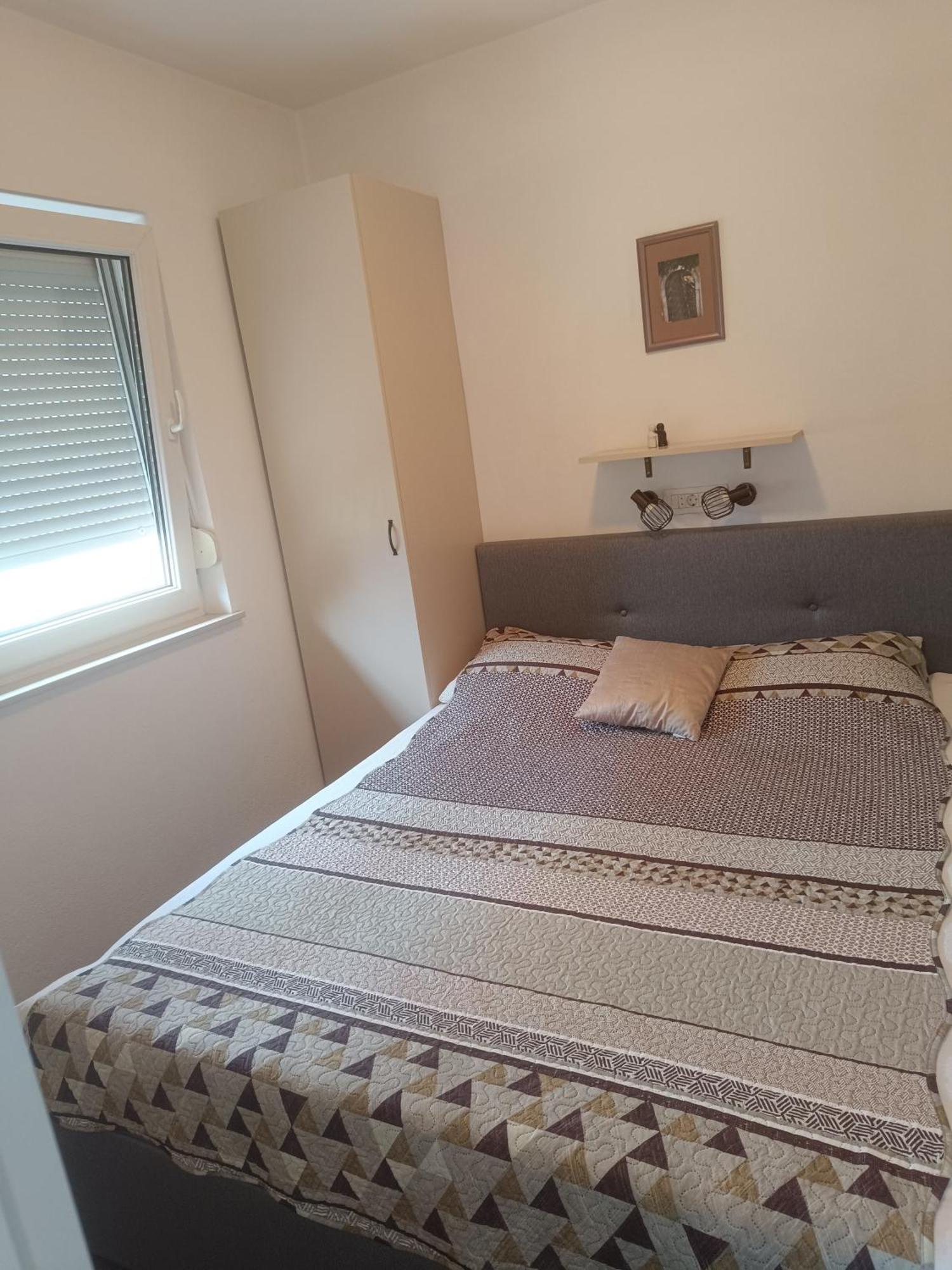 Holiday Apartment Boko Пинезичи Экстерьер фото