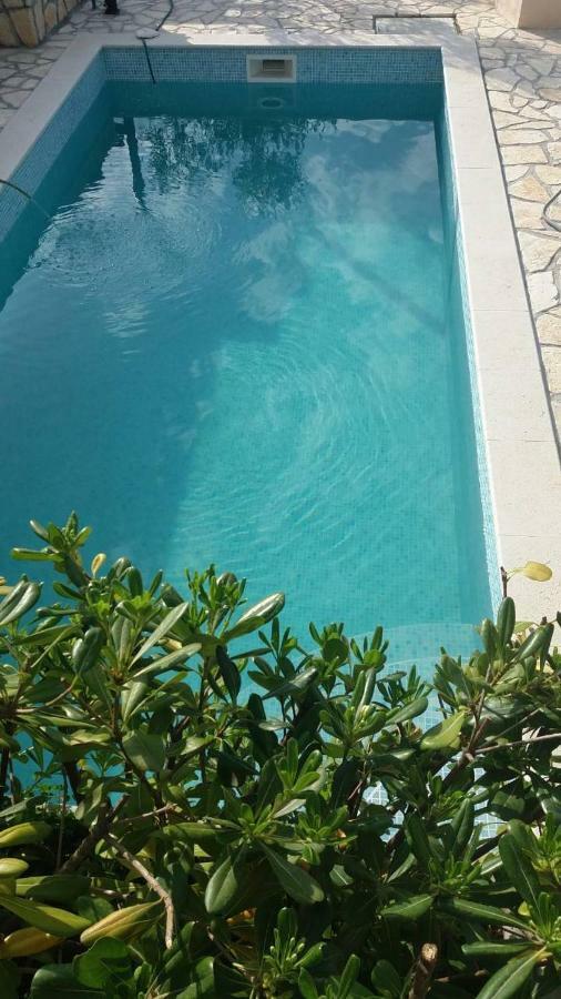 Holiday Apartment Boko Пинезичи Экстерьер фото